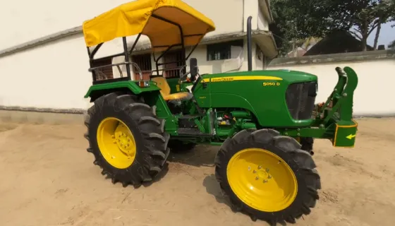 John Deere 5050 D – 4WD